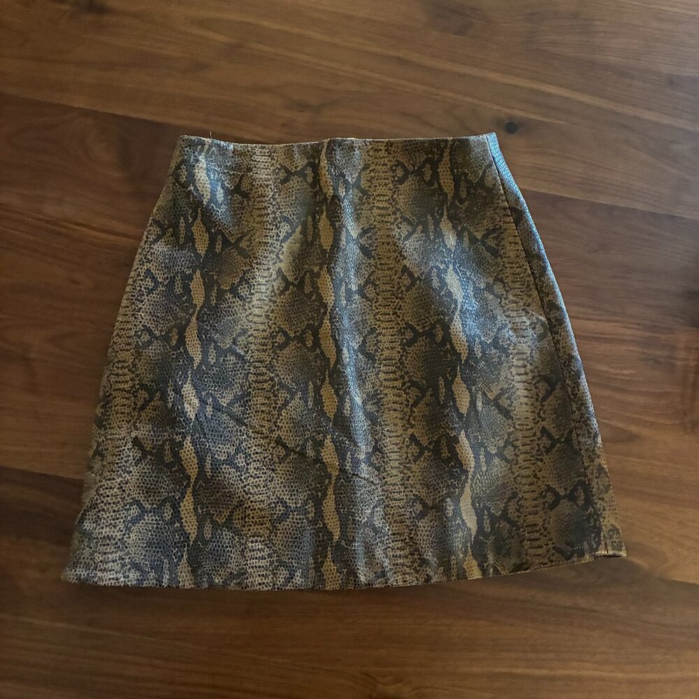 Reptile Snakeskin Print High Waisted Mini Skirt - XS